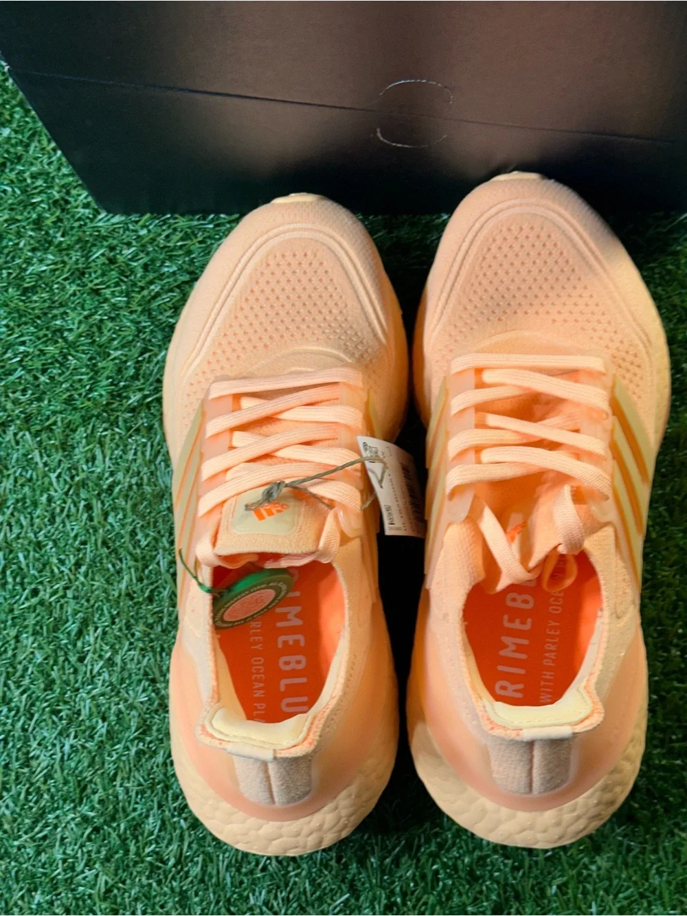 ADIDAS ULTRABOOST 21 WOMENS, SIZE 5.5 WOMEN, COLOR ACID ORANGE, SCREAMING ORANGE